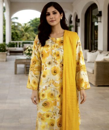 Banadora Lawn (3Pcs) | Ready To Wear